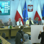 „Brak asystencji osobistej to przemoc systemowa” – z transparentem na protest pod KPRM