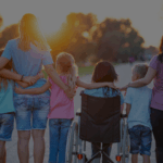 „Brak asystencji osobistej to przemoc systemowa” – z transparentem na protest pod KPRM